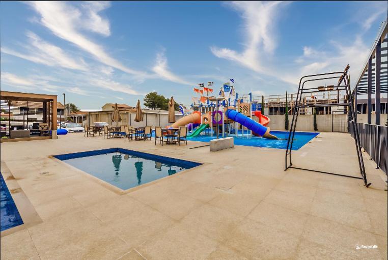 Quarto Hotel Beto Carrero Penha Penha  Ngoại thất bức ảnh